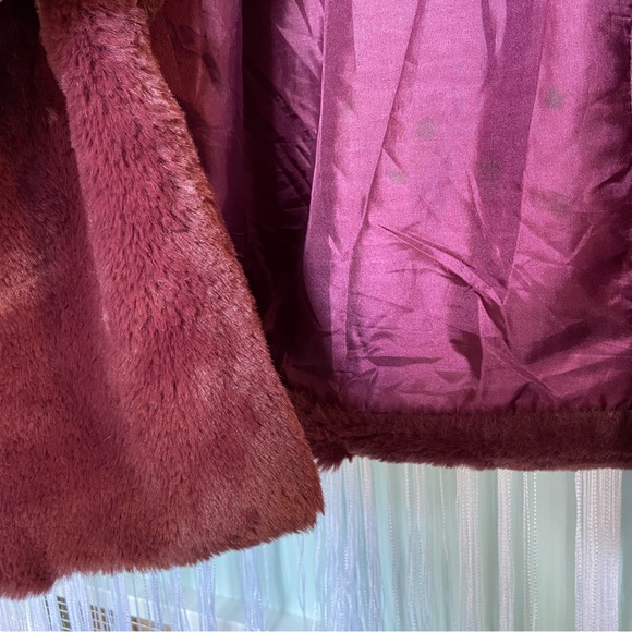 Faux Fur Maxi Coat Size US6 NWOT - Picture 16 of 17
